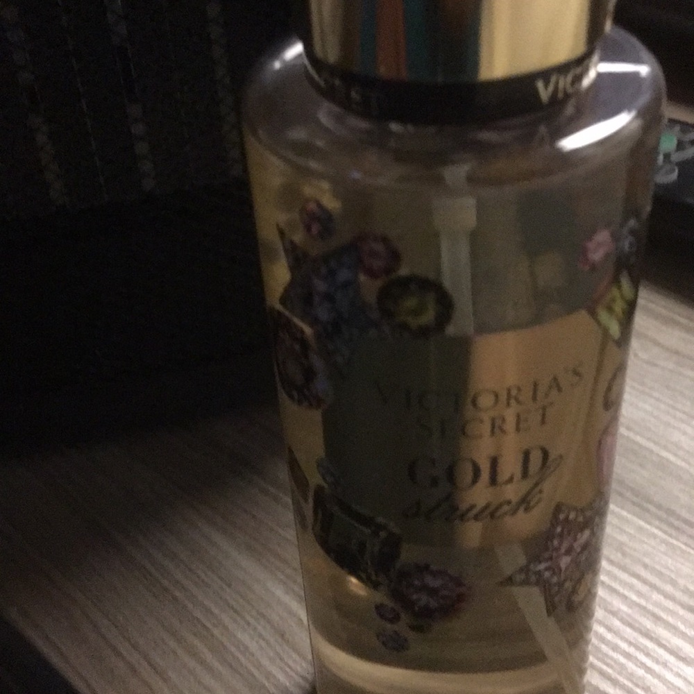 Vs fragrance mist in Gold struck